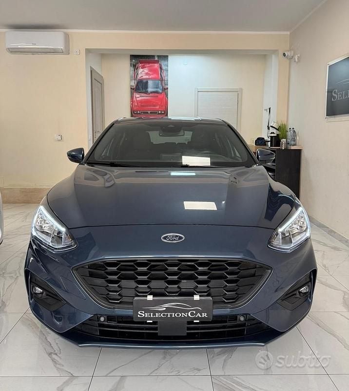 Usata Ford Focus ST-Line 120 CV (88 kW) 2021 Blu Berlina