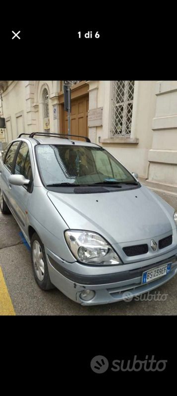 Grigio Usata 2001 Renault Scénic Monovolume | 1500 € (Buon prezzo) - Immagine 1/4