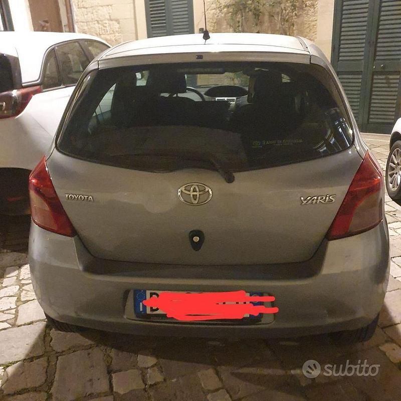 Usata Toyota Yaris 2008 Grigio Utilitaria