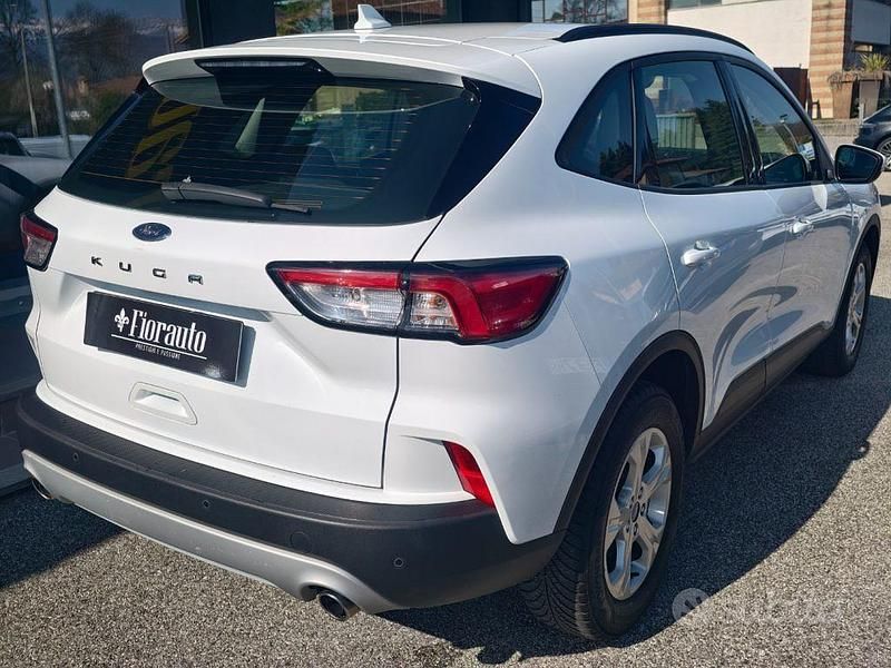 Usata Ford Kuga Titanium 120 CV (88 kW) 2022 Bianco SUV
