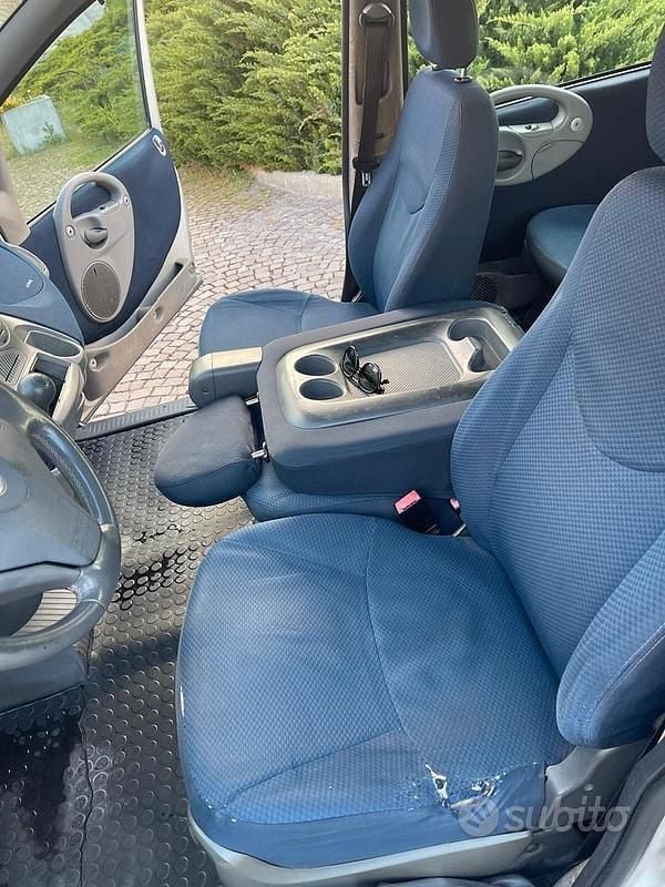 Usata Fiat Multipla Dynamic 120 CV (88 kW) 2005 Grigio Monovolume