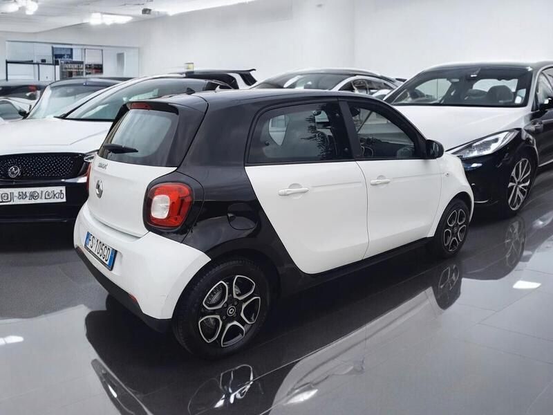 Usata Smart ForFour Electric Drive Passion 41 kW (56 CV) 2018 Bianco Berlina