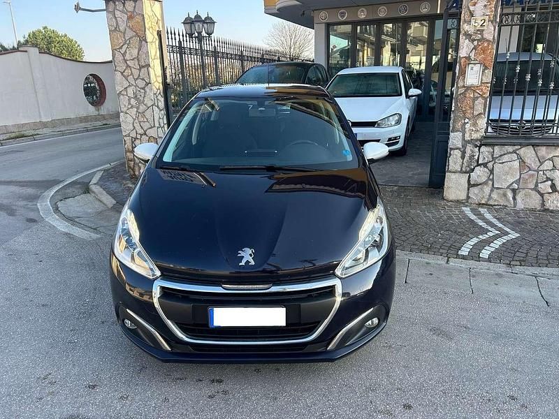 Usata Peugeot 208 Allure 82 CV (60 kW) 2016 Nero Utilitaria