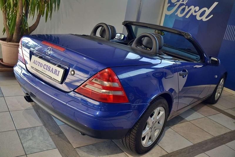 Usata Mercedes SLK200 136 CV (100 kW) 1999 Blu/azzurro Cabrio