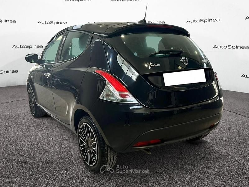 Usata Lancia Ypsilon Silver 69 CV (50 kW) 2023 Nero Utilitaria