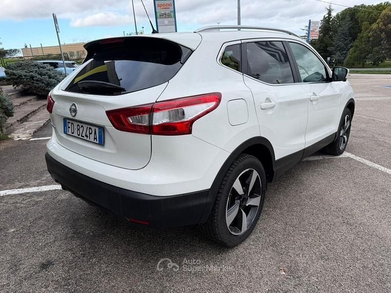 Usata Nissan Qashqai N-Connecta 131 CV (96 kW) 2016 SUV