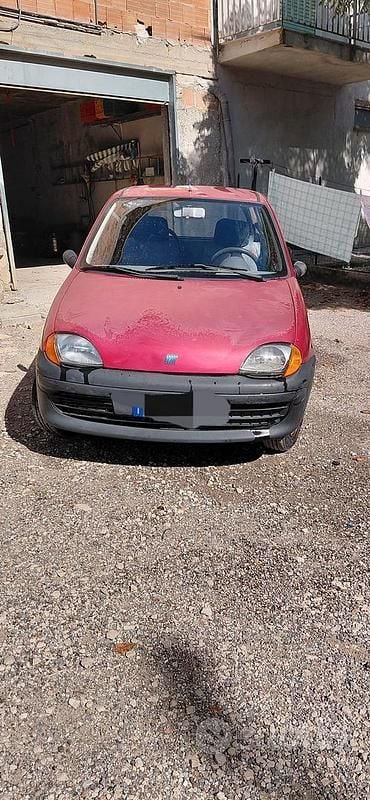 Usata Fiat 600 39 CV (28 kW) 2000 Rosso Utilitaria