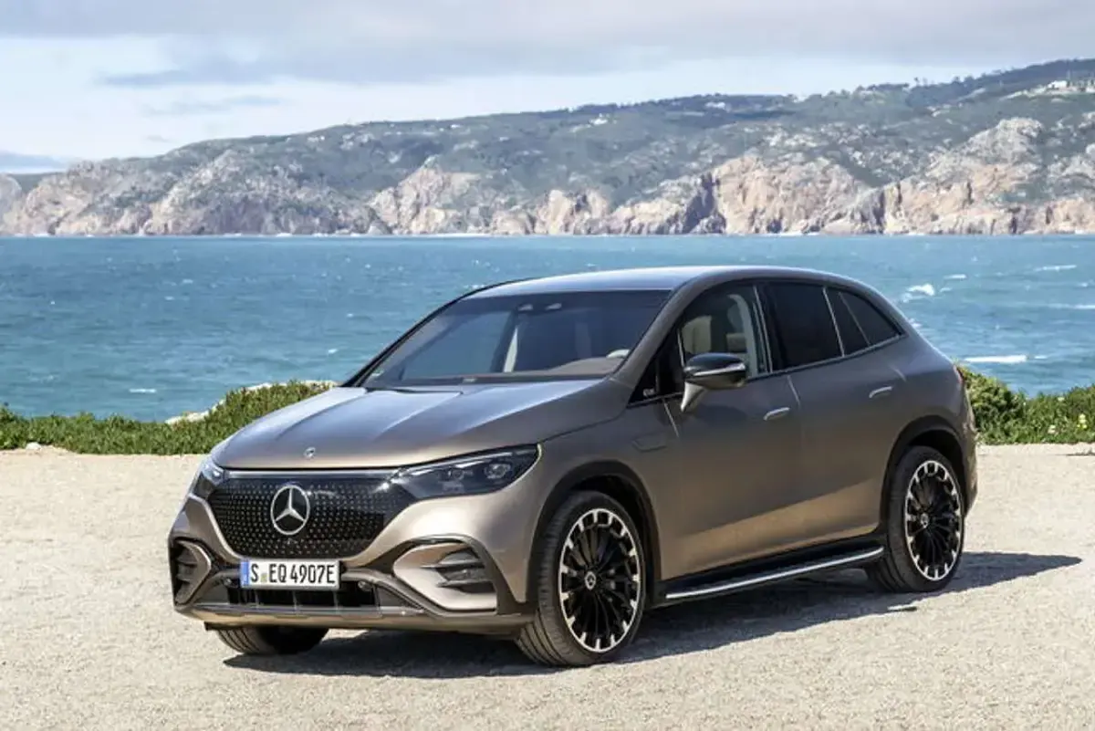 Nuova Mercedes EQE350 Advanced Plus 135 kW (184 CV) 2025 Argento SUV