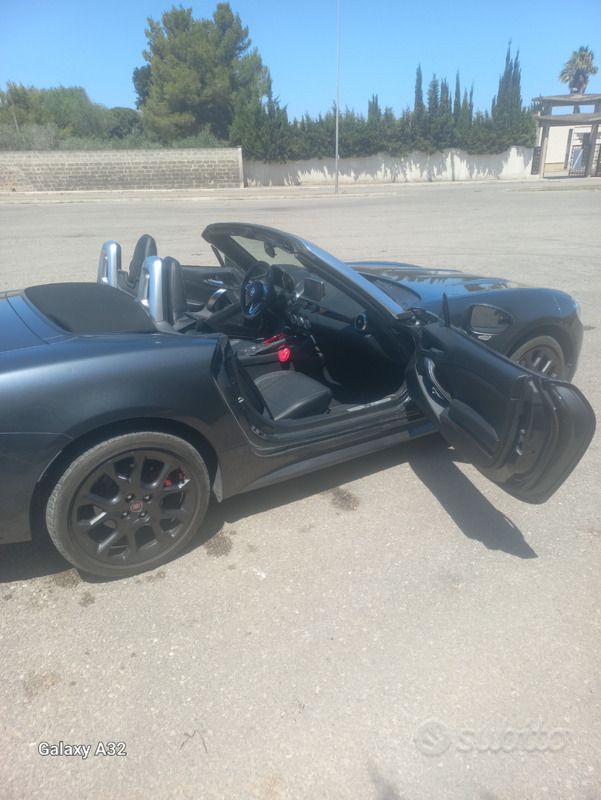 Usata Fiat 124 Spider Lusso 140 CV (102 kW) 2018 Grigio Cabrio