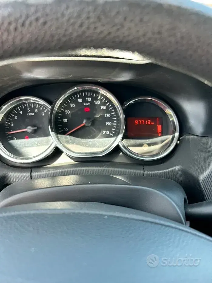 Usata Dacia Duster 109 CV (80 kW) 2016 Nero SUV