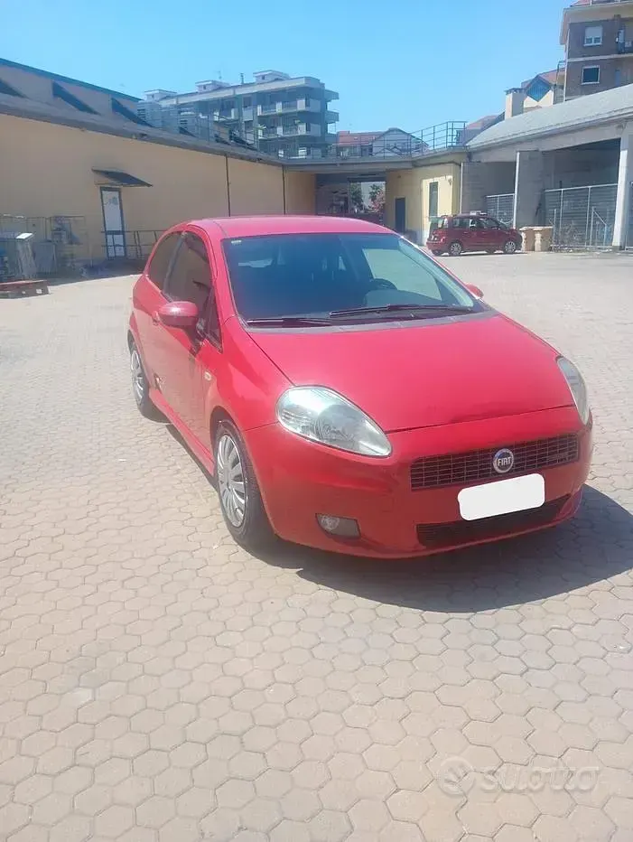 Usata Fiat Grande Punto Sport 131 CV (96 kW) 2006 Utilitaria