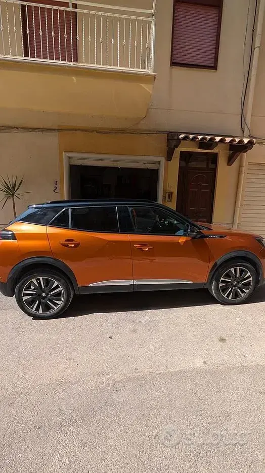 Usata Peugeot 2008 131 CV (96 kW) 2020 Arancione SUV