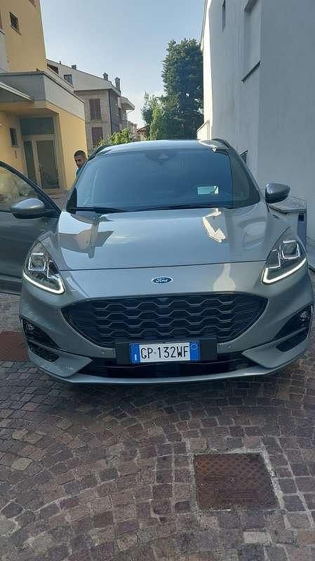 Usata Ford Kuga ST-Line 120 CV (88 kW) 2021 Argento SUV