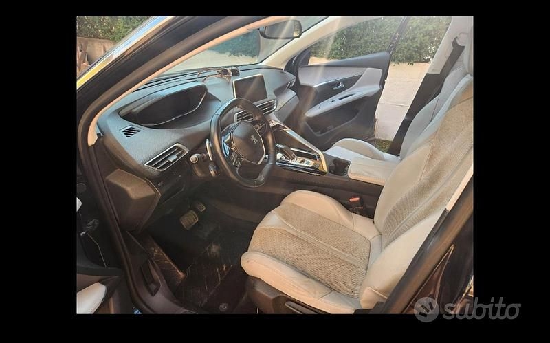 Usata Peugeot 3008 120 CV (88 kW) 2018 Nero SUV