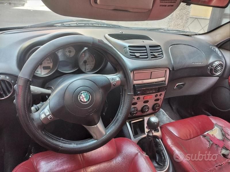 Usata Alfa Romeo GT 150 CV (110 kW) 2006 Grigio Coupé