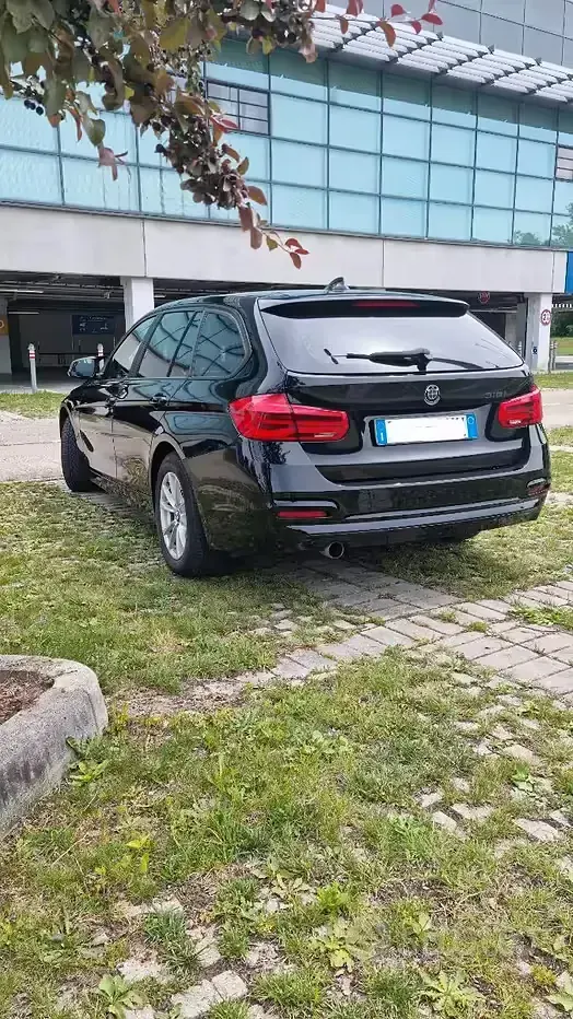Usata BMW 318 Advantage 136 CV (100 kW) 2017 Nero Station wagon