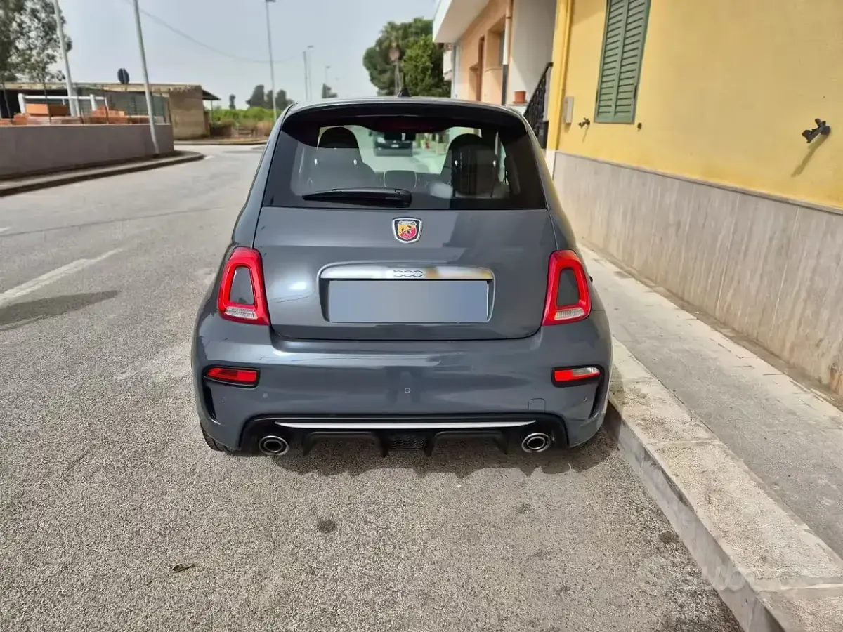 Usata Abarth 595 145 CV (106 kW) 2021 Grigio Berlina