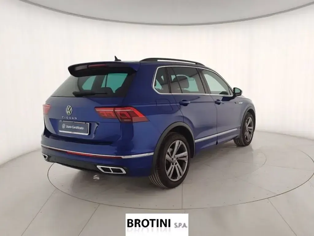 Usata VW Tiguan R-line 150 CV (110 kW) 2023 Blu/azzurro SUV