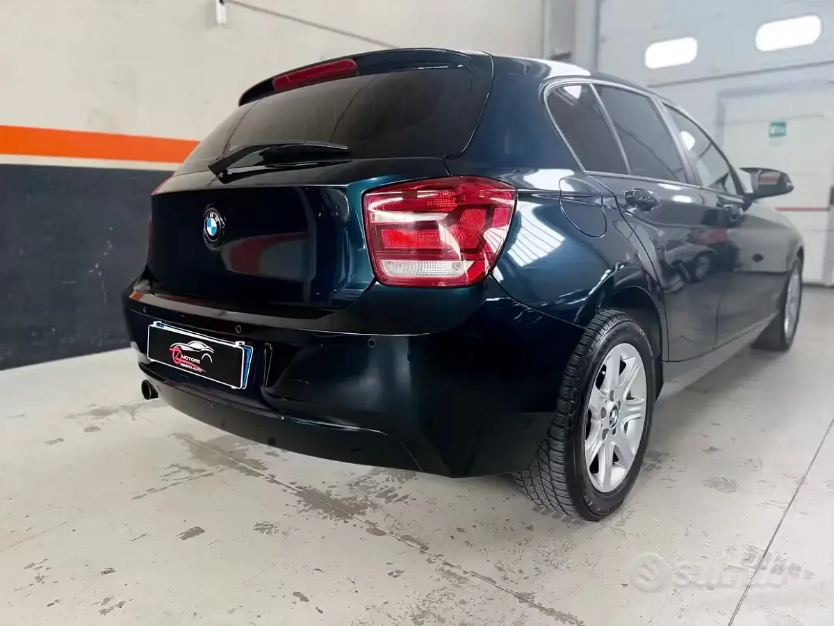 Usata BMW 118 Sport Line 170 CV (125 kW) 2014 Blu Utilitaria