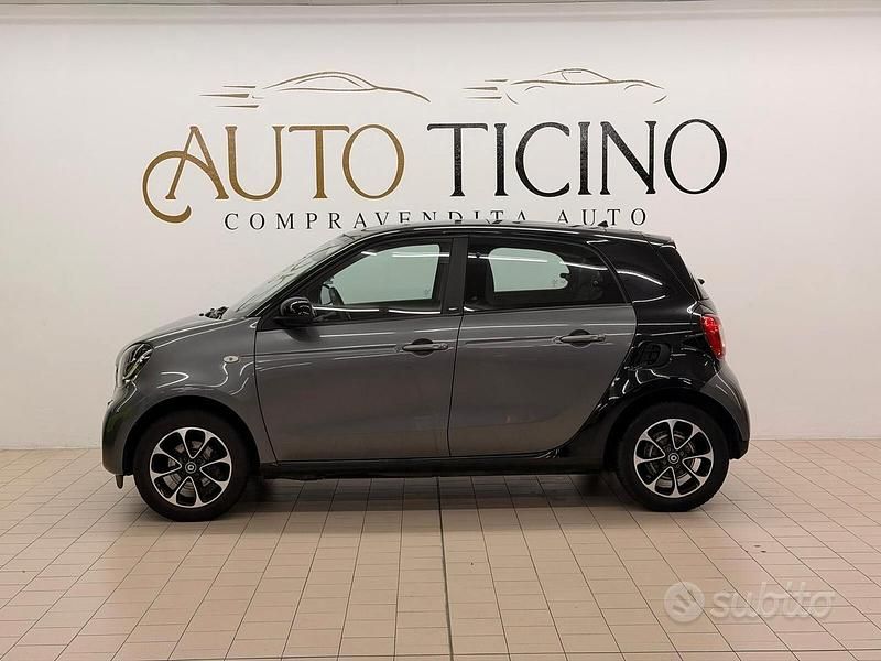 Usata Smart ForFour Prime 71 CV (52 kW) 2016 Grigio Utilitaria