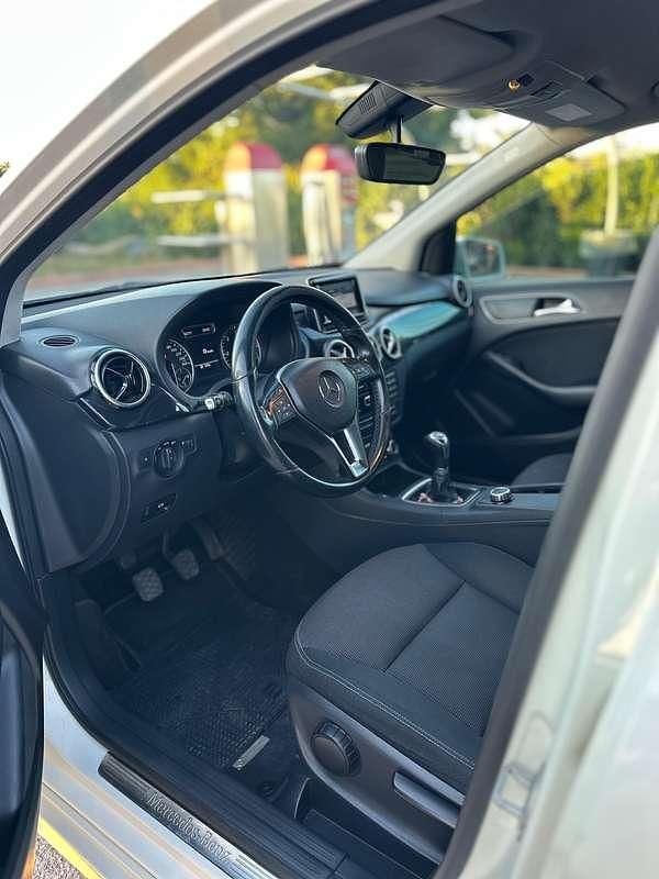 Usata Mercedes B200 Premium 136 CV (100 kW) 2013 Bianco Monovolume