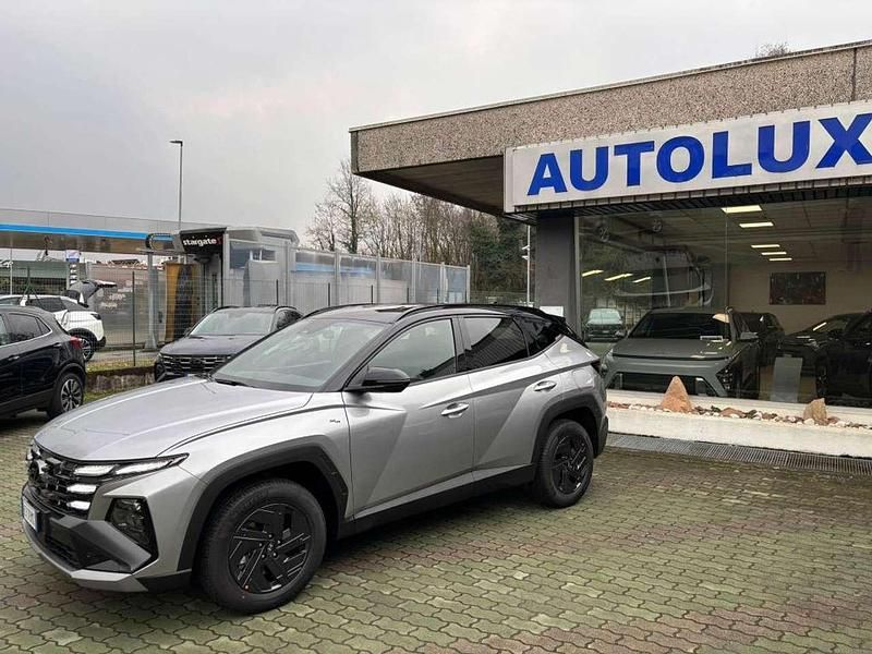 Nuova Hyundai Tucson 179 CV (131 kW) 2026 Shimmering silver met SUV
