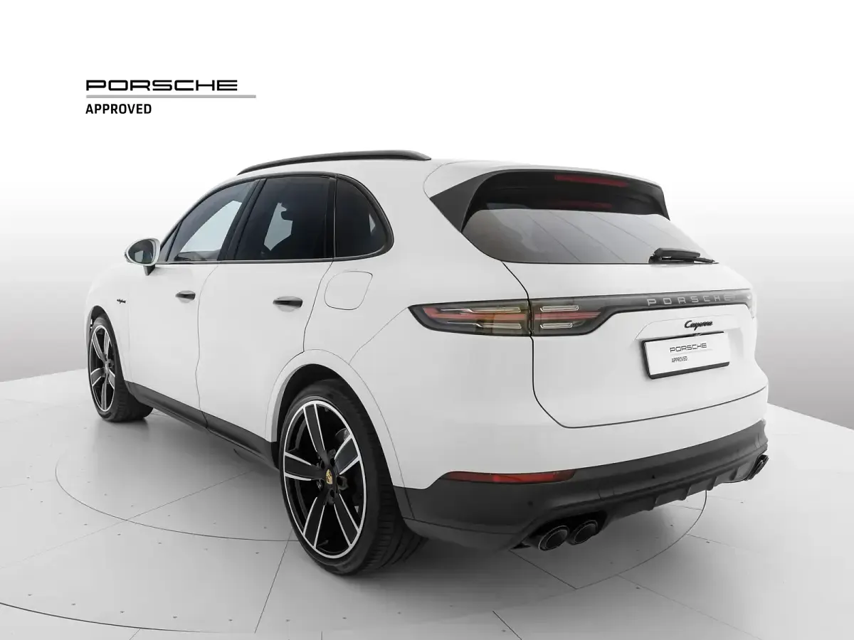 Usata Porsche Cayenne Platinum Edition 462 CV (339 kW) 2022 2y bianco carrara metallizzato SUV