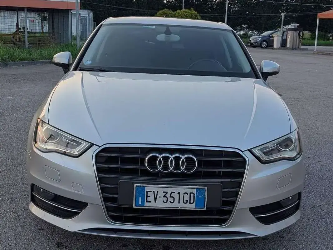 Usata Audi A3 Ambition 105 CV (77 kW) 2014 Grigio Berlina