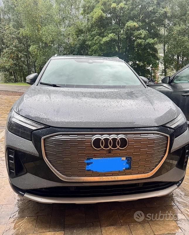 Usata Audi Q4 e-tron Advanced 210 kW (286 CV) 2023 Grigio SUV