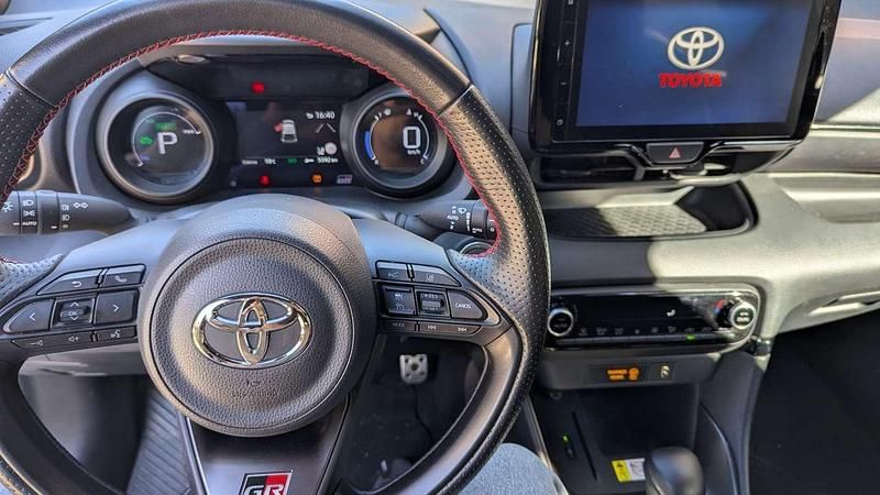 Usata Toyota Yaris Hybrid Sport 92 CV (67 kW) 2023 Berlina