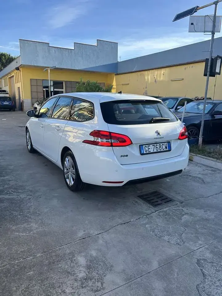 Usata Peugeot 308 SW Active 131 CV (96 kW) 2021 Other Station wagon