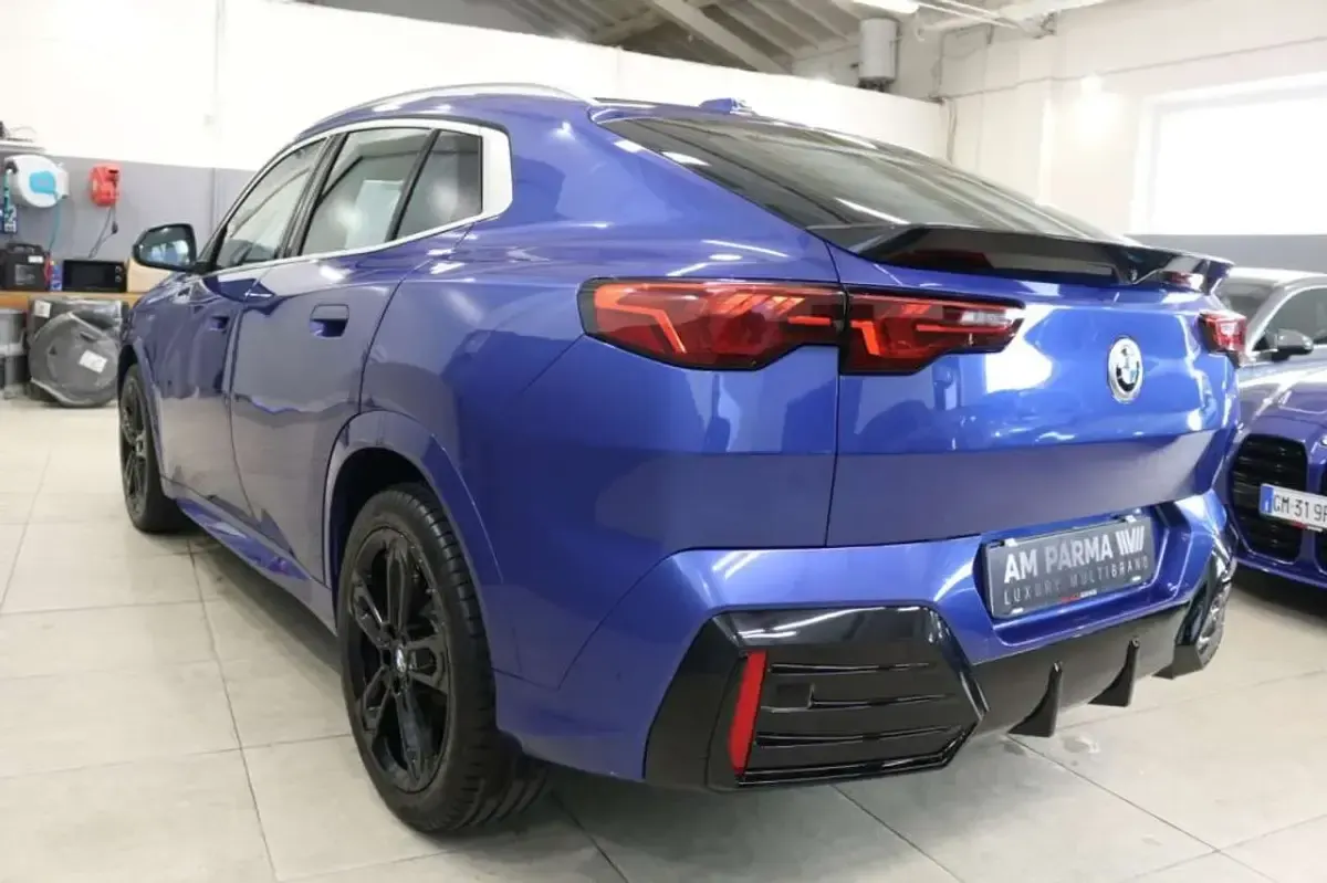 Käytetty BMW X2 M Sport 150 HP (110 kW) 2024 Sininen Katumaasturi