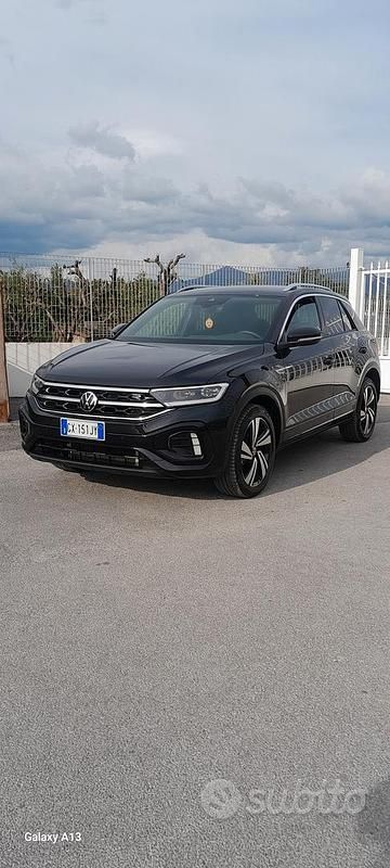 Usata VW T-Roc R-line 150 CV (110 kW) 2025 Nero SUV