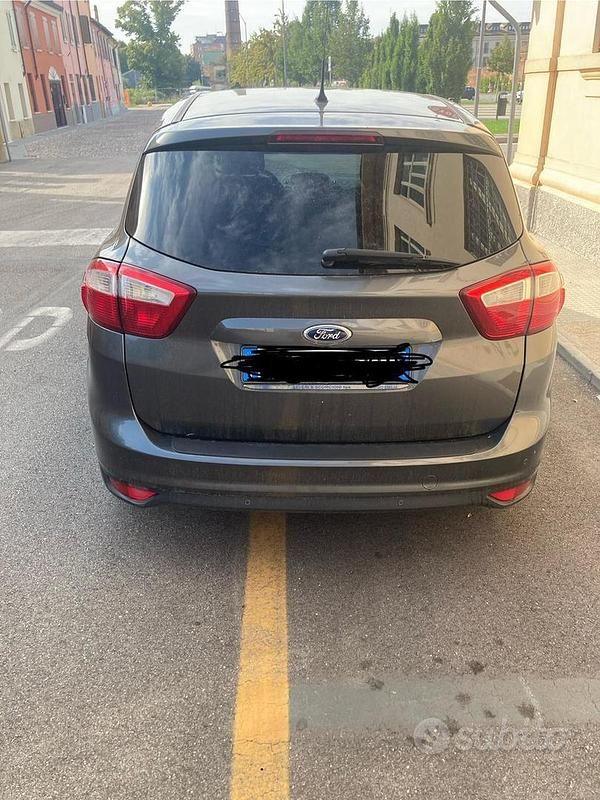 Usata Ford C-MAX Titanium 120 CV (88 kW) 2015 Grigio Monovolume