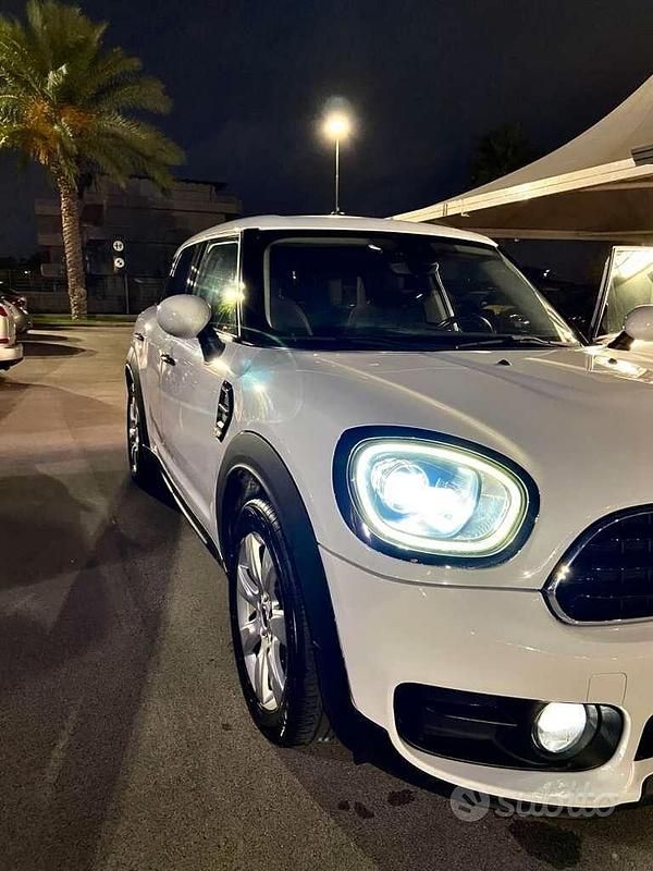 Usata Mini Cooper Countryman Business 115 CV (84 kW) 2018 Bianco SUV