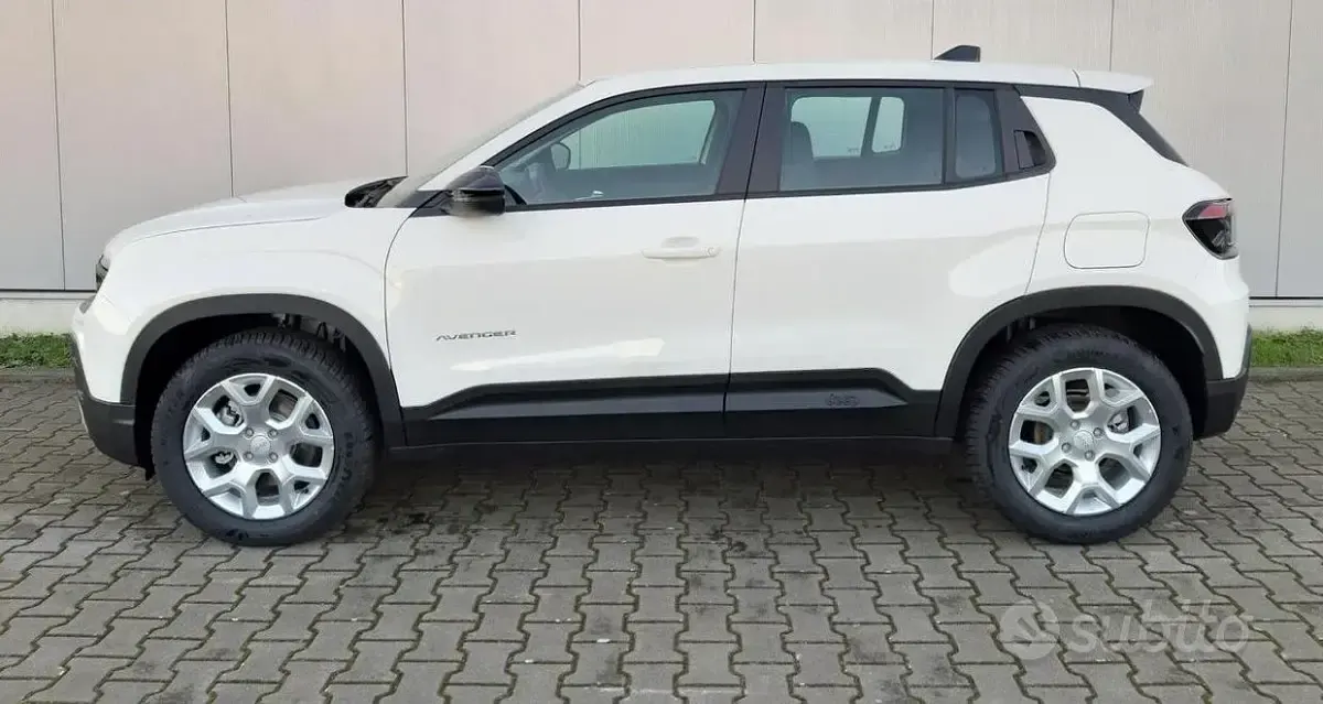 Nuova Jeep Avenger Altitude 101 CV (74 kW) 2026 Bianco SUV