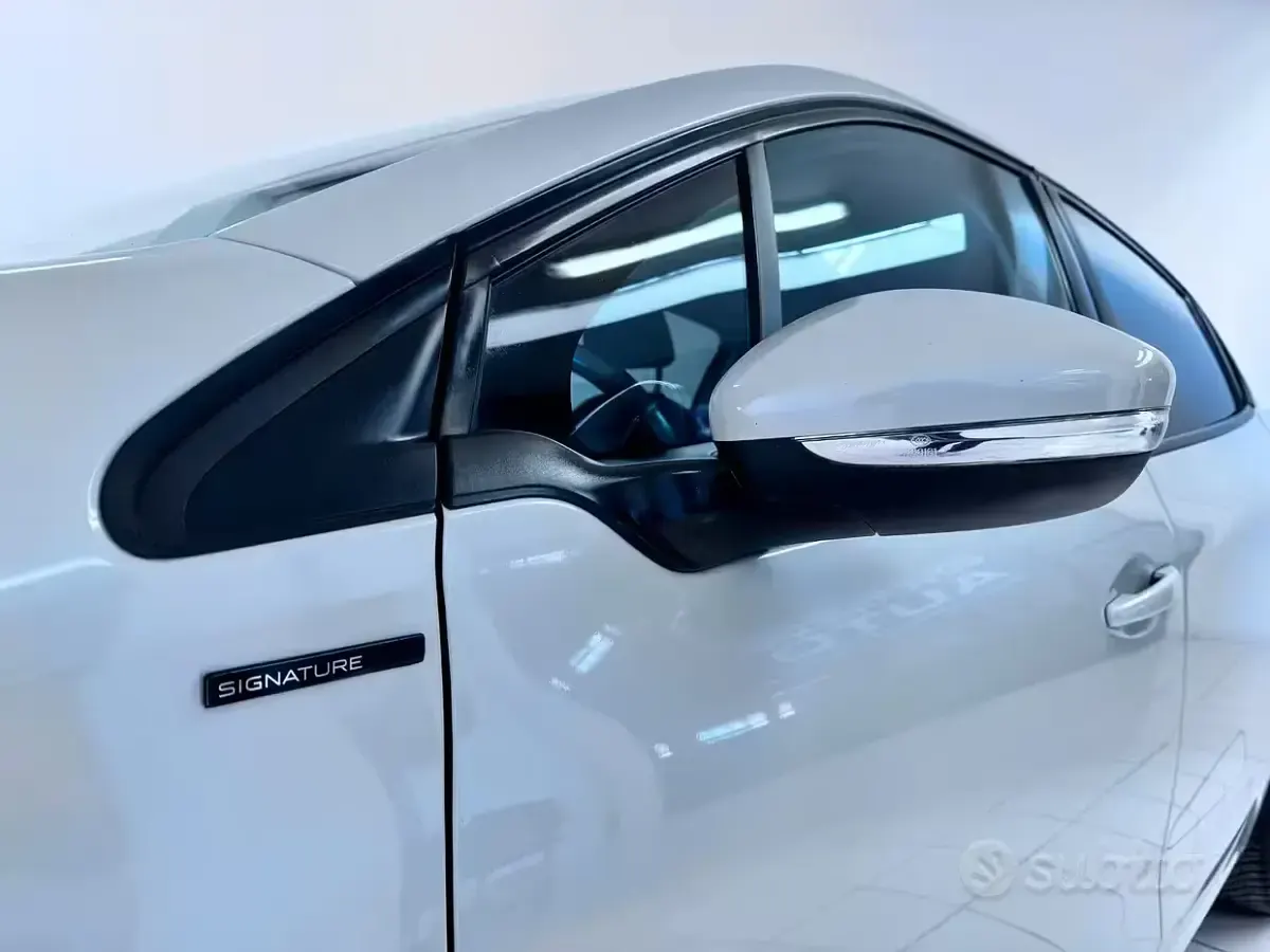 Usata Peugeot 208 Signature Sky 82 CV (60 kW) 2018 Bianco Utilitaria