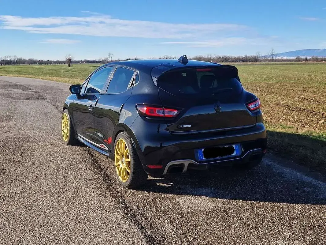 Usata Renault Clio IV Trophy 220 CV (161 kW) 2018 Nero Berlina