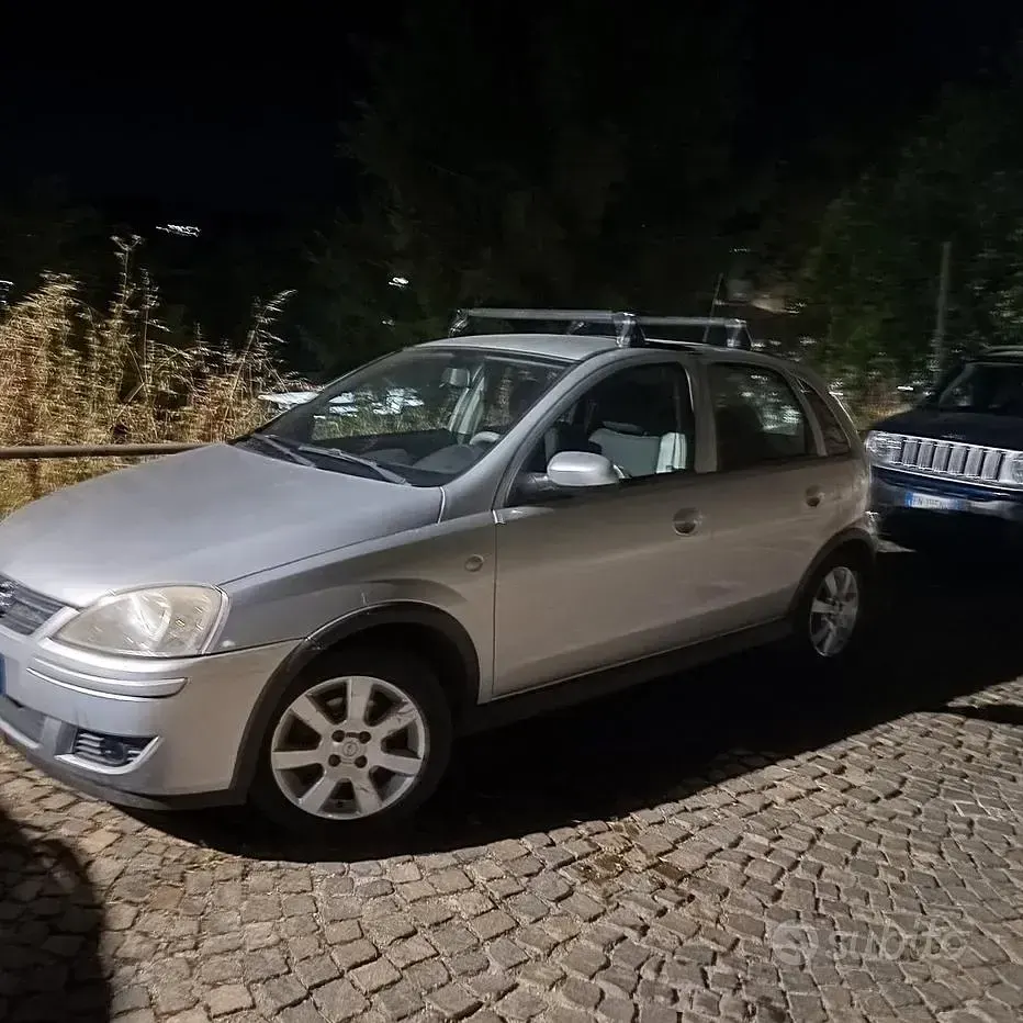 Usata Opel Corsa 69 CV (50 kW) 2006 Grigio Utilitaria