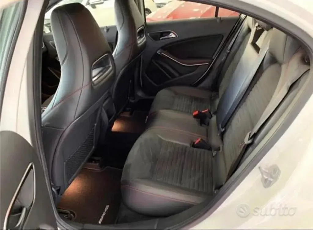 Usata Mercedes 200 AMG 136 CV (100 kW) 2017 Bianco Berlina