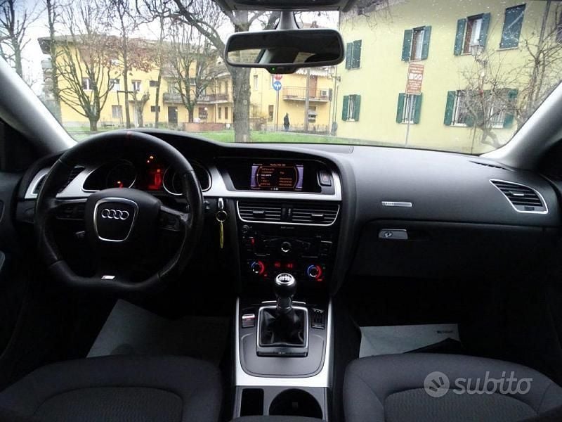 Usata Audi A5 Comfort 180 CV (132 kW) 2011 Grigio Berlina