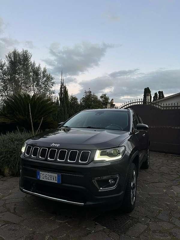 Usata Jeep Compass Limited 140 CV (102 kW) 2018 Grigio SUV