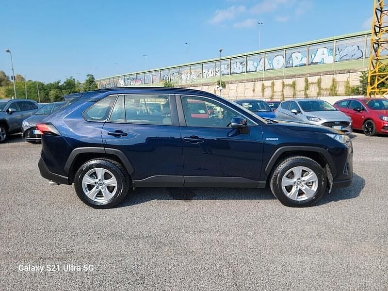 Blu Usata 2019 Toyota RAV4 Hybrid SUV | 24.900 € (Ottimo prezzo) - Immagine 1/4