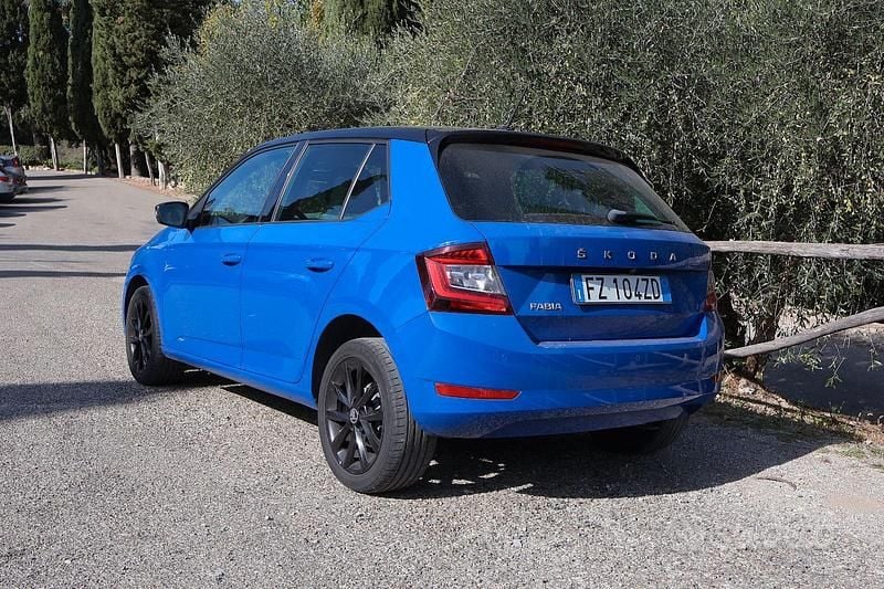 Usata Skoda Fabia 60 CV (44 kW) 2020 Blu/azzurro Utilitaria