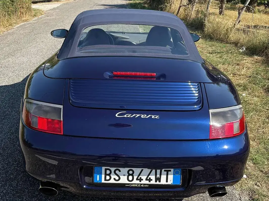 Usata Porsche 911 Carrera Cabriolet 300 CV (220 kW) 2001 Blu/azzurro Cabrio