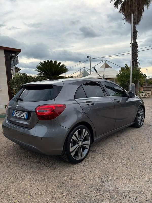 Usata Mercedes A200 Premium 136 CV (100 kW) 2016 Grigio Berlina