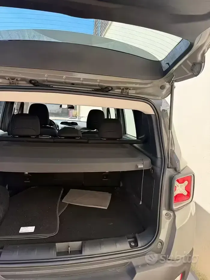 Usata Jeep Renegade 120 CV (88 kW) 2020 Grigio SUV
