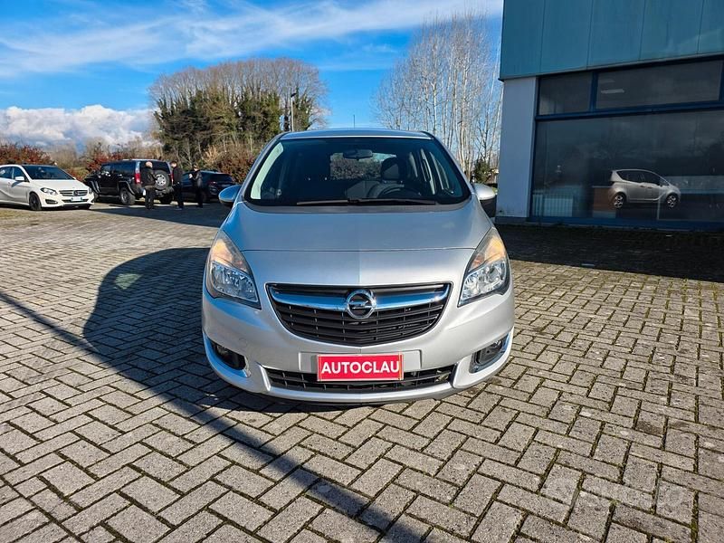Usata Opel Meriva Design Edition 110 CV (80 kW) 2015 Grigio Monovolume