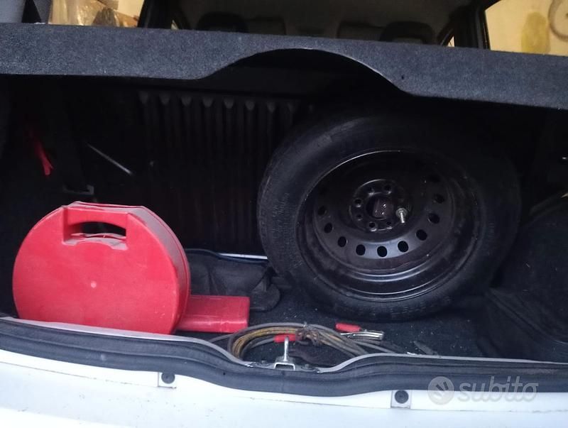 Usata Fiat Panda Active 77 CV (56 kW) 2011 Bianco Utilitaria