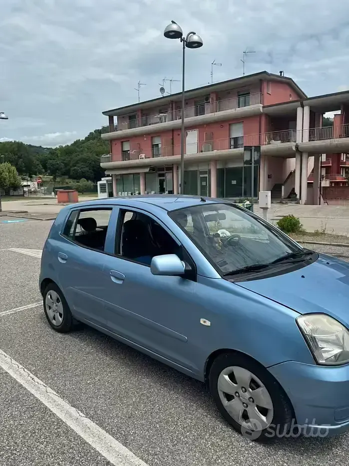 Usata Kia Picanto 75 CV (55 kW) 2006 Grigio Utilitaria
